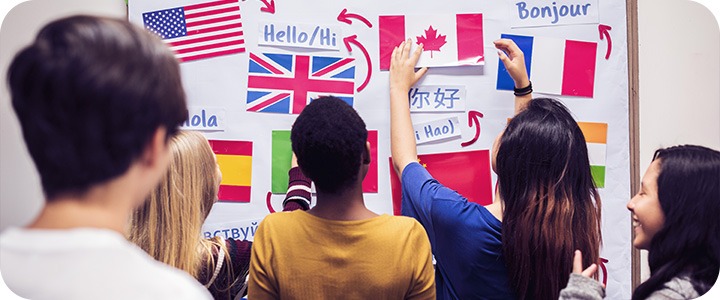 Estudantes bilíngues: 6 benefícios de aprender inglês